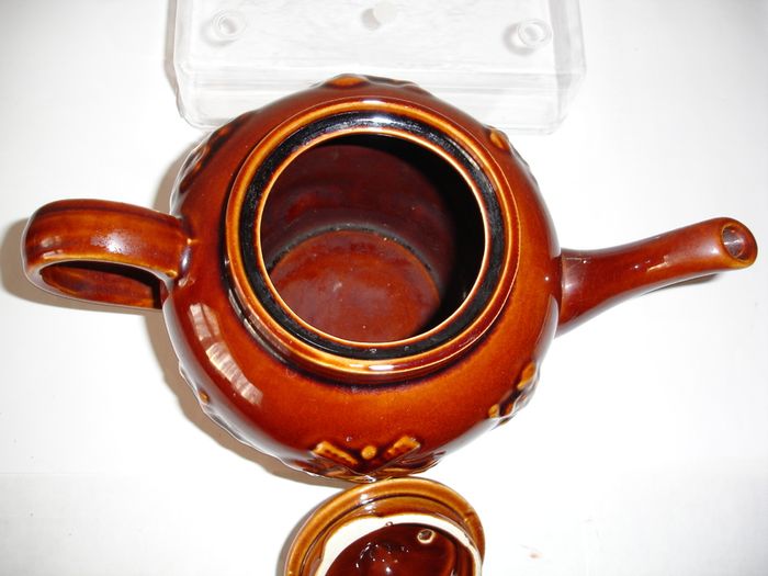 Arthur Wood Hunting Scene Lambeth Glazed  Stonewear Teapot early 1900's