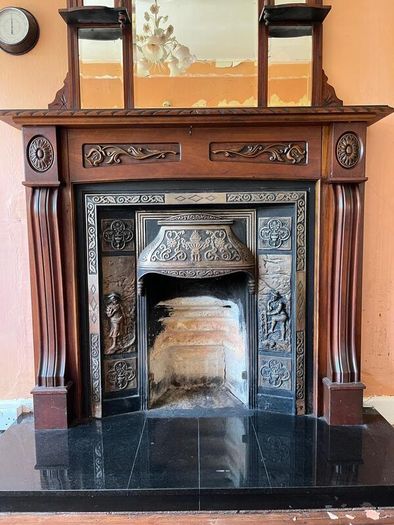 Free Mantelpiece