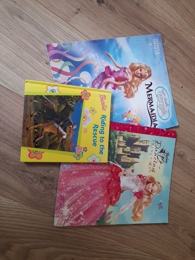Three Barbie books E2 bundle