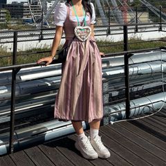 costume