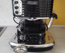 De'Longhi Scultura Traditional Espresso & Cappuccino Coffee Machine