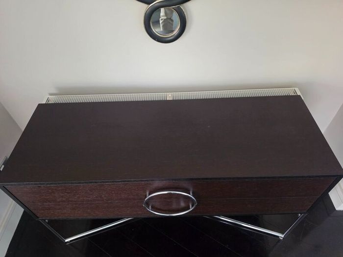 Console / Sideboard