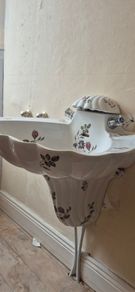 Antique sink