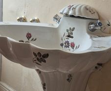 Antique sink