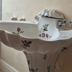 Antique sink