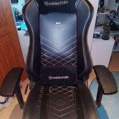 NOBLE CHAIRS gaming chair