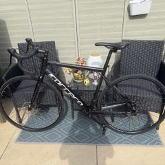 carrera road bike