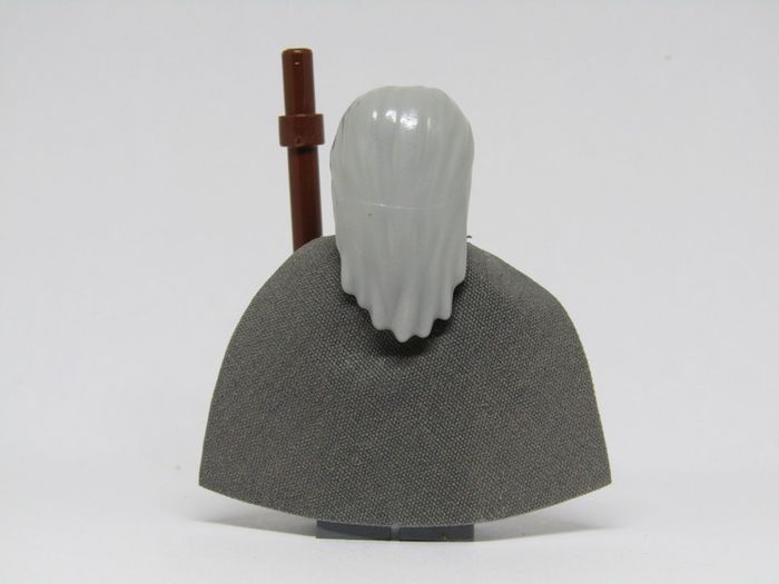 LEGO Gandalf the Grey Minifigure The Hobbit And The Lord of the Rings Set 79014 Brand New From Set Never Displayed