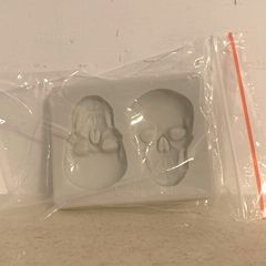 Skull mould