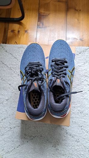 Asics Gel Nimbus 23 - Unworn   43.5eu  8.5uk