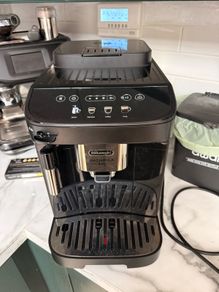DeLonghi Magnifica Evo Bean to Cup Coffee Machine