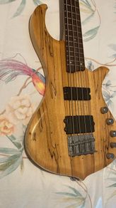 traben Array limited edition bass with case