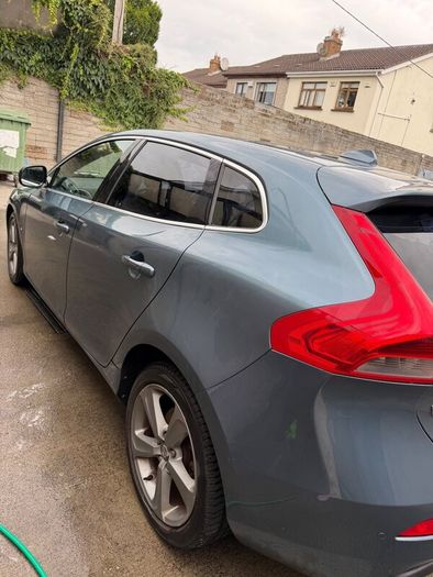 Volvo V40 2014