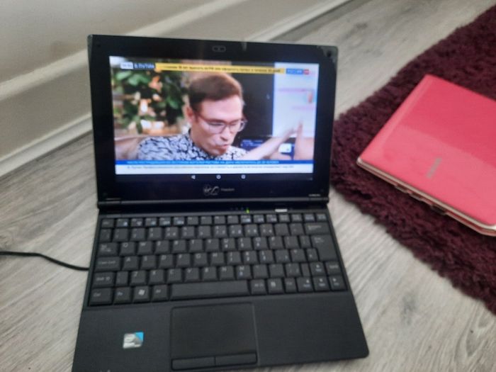 VIRGIN Media 12V Android Laptop / netbook