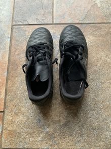 Soccer boots