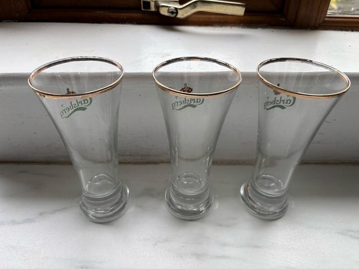carlsberg vintage half pint glasses