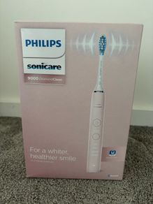Philips Sonicare DiamondClean 9000 Electric Toothbrush White Travel Case HX9911/53