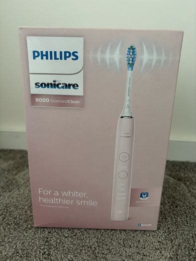Philips Sonicare DiamondClean 9000 Electric Toothbrush White Travel Case HX9911/53