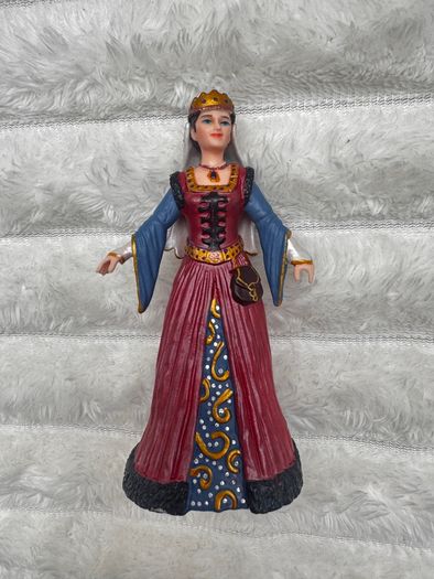 2009 Papo Medevil Queen approx. 9 cm. Used Please see photos