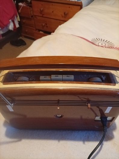 Vintage Style Bush Radio TR82
