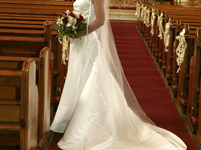 Amanda Wyatt Wedding Dress