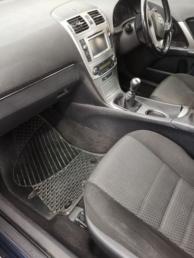 Toyota Avensis 2013