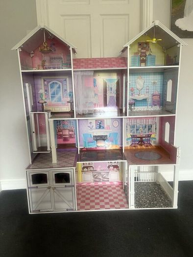 Dolls House