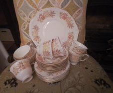 Royal Vale Twenty Piece Teaset