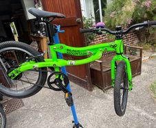 Black Diamond kid bike