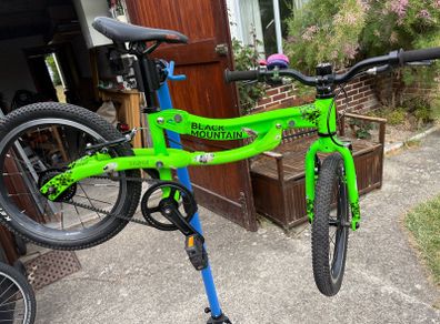 Black Diamond kid bike