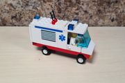 vintage LEGO system 6666 Ambulance town city