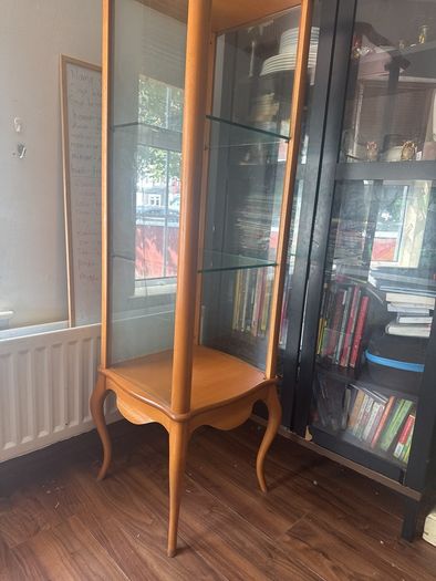 Glass cabinet 5"