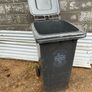 wheelie bin Image 2