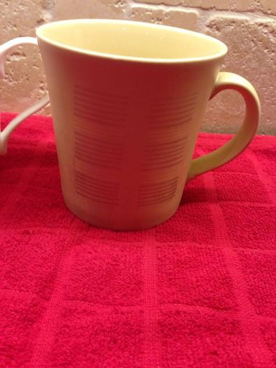 2 Mugs