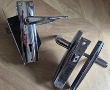 2 Door handles sets with the Keys
