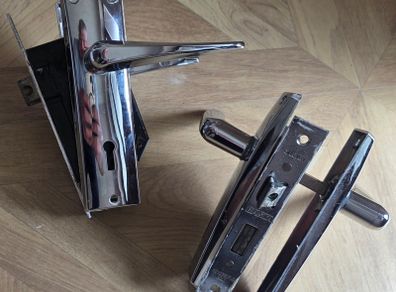2 Door handles sets with the Keys