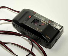 Yashica J2 35mm Film Camera - 32mm F3.5 Lens