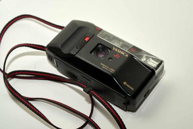 Yashica J2 35mm Film Camera - 32mm F3.5 Lens