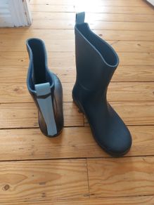 wellies