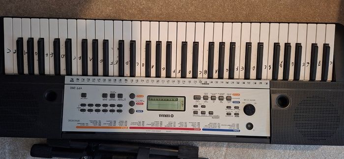 Yamaha Electric Keyboard