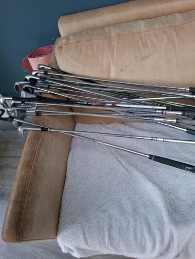 golf clubs for sale 5 euro each putter 20 euro