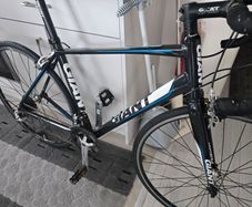 Giant Defy Road Bike