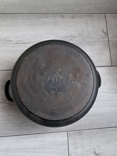 le creuset cast iron casserole