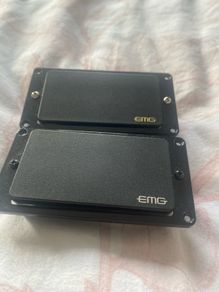 EMG 81 (bridge) and EMG 85 (neck) active humbucker pickup set.
