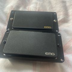 EMG 81 (bridge) and EMG 85 (neck) active humbucker pickup set.