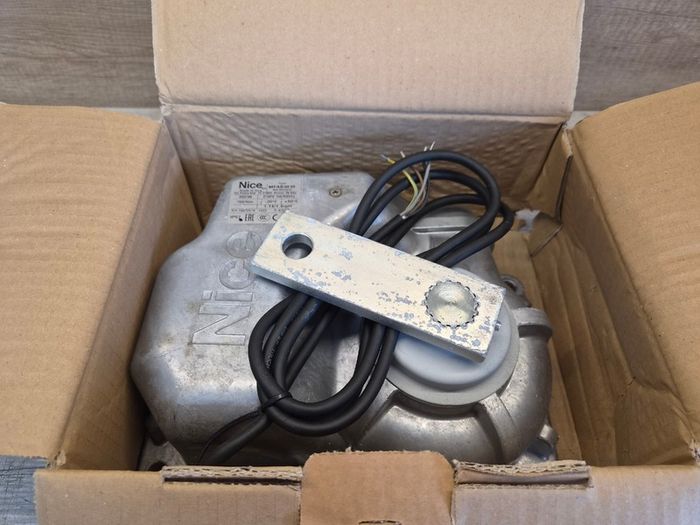 Nice M-Fab Swing Gate Motor MFAB3010