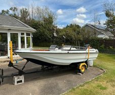 Stratos 600 Boat