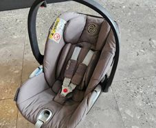 Cybex Cloud Z i-Size Infant Car Seat + Base Z - 360 Rotation - Excellent Condition