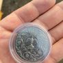 1977 Queen Elizabeth II  Jubilee crown coin Image 2