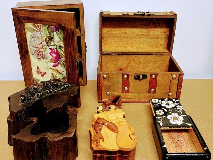 5 trinket boxes
